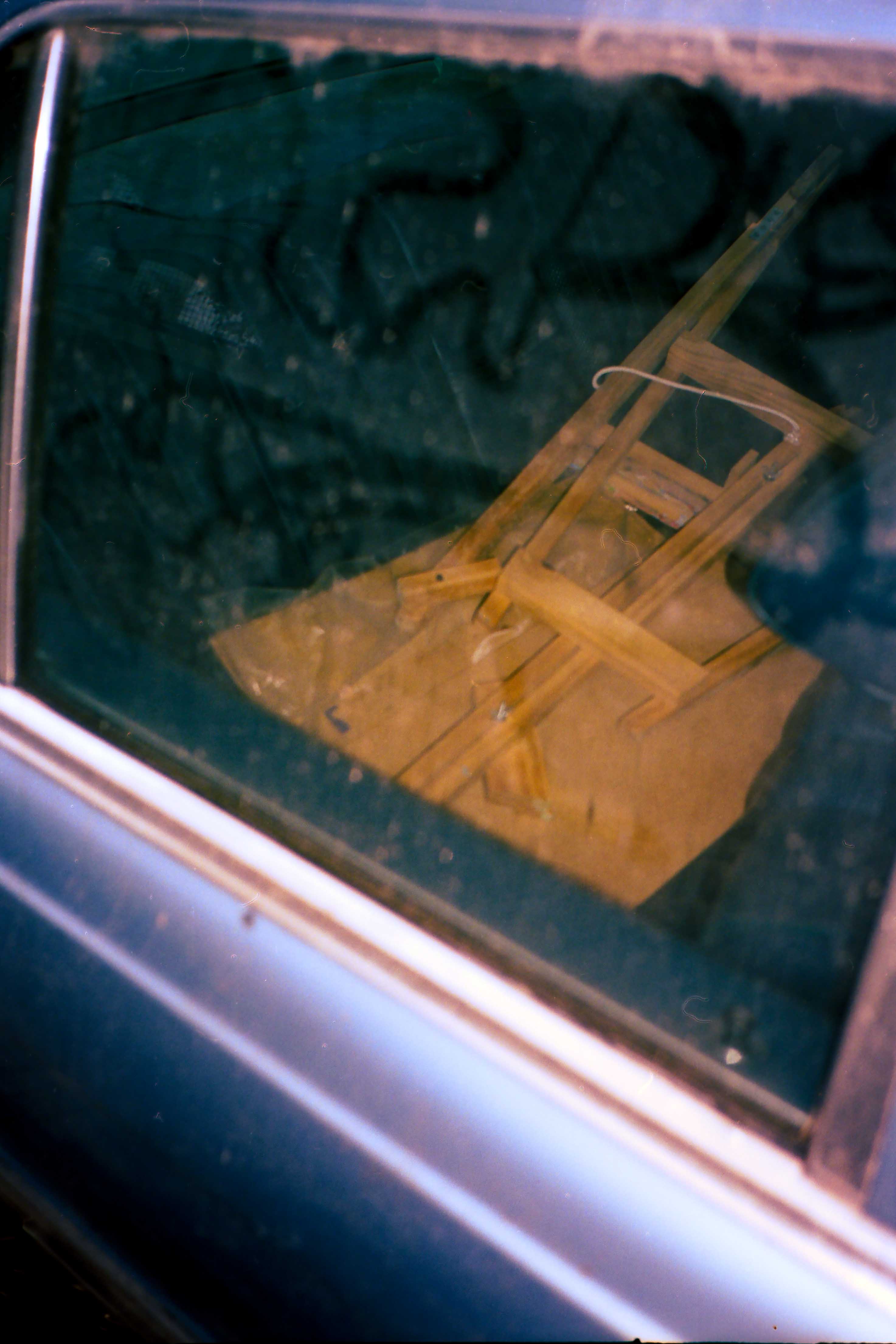 Atril dentro de auto