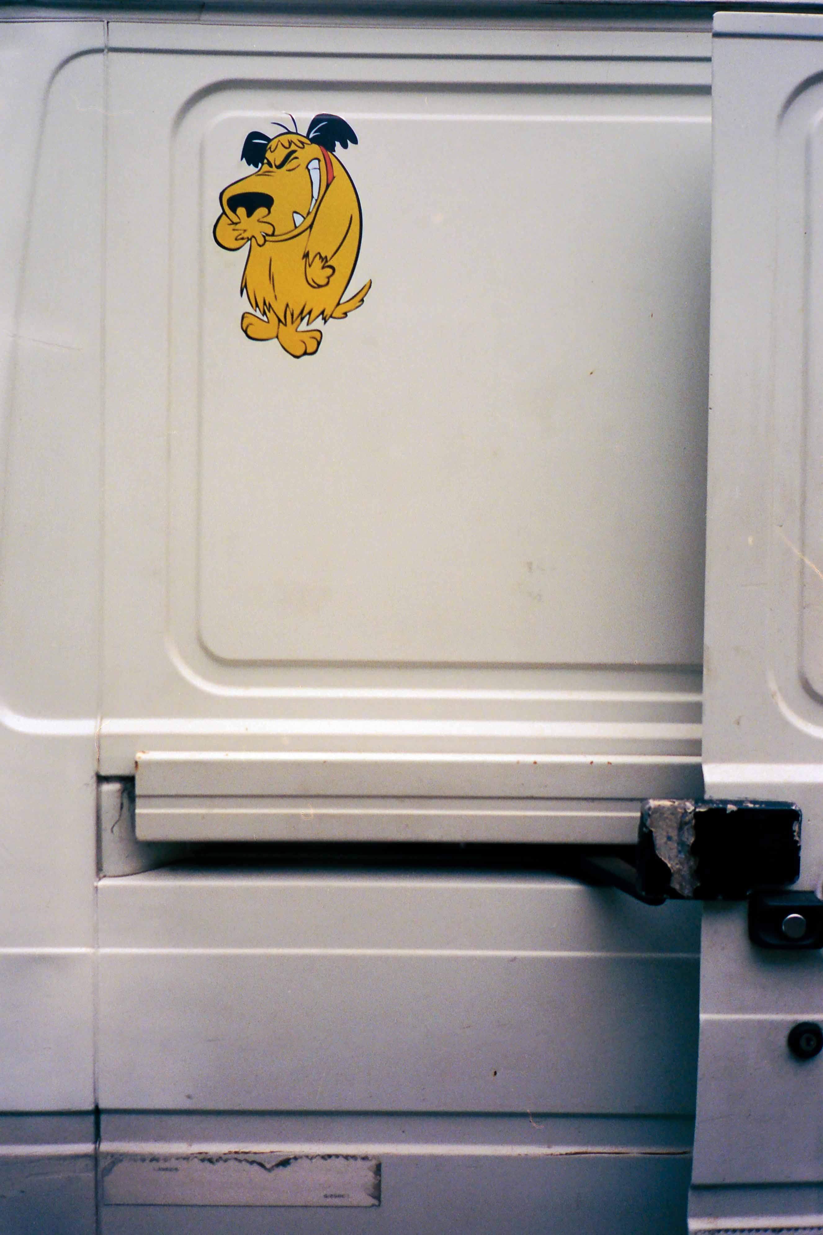 Sticker de Patán sobre camioneta